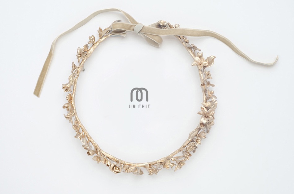 UM CHIC floral brand image